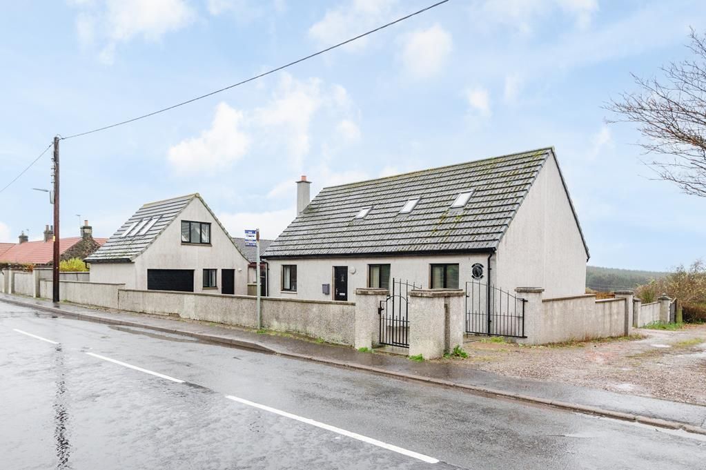 4 bed detached house for sale in Peat Inn, Cupar KY15, £325,000