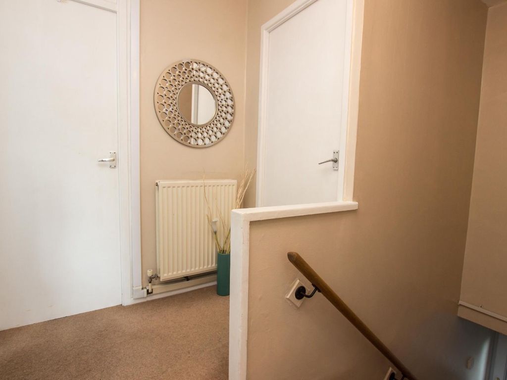 2 bed flat for sale in Douglas Grove, Darwen BB3, £72,500