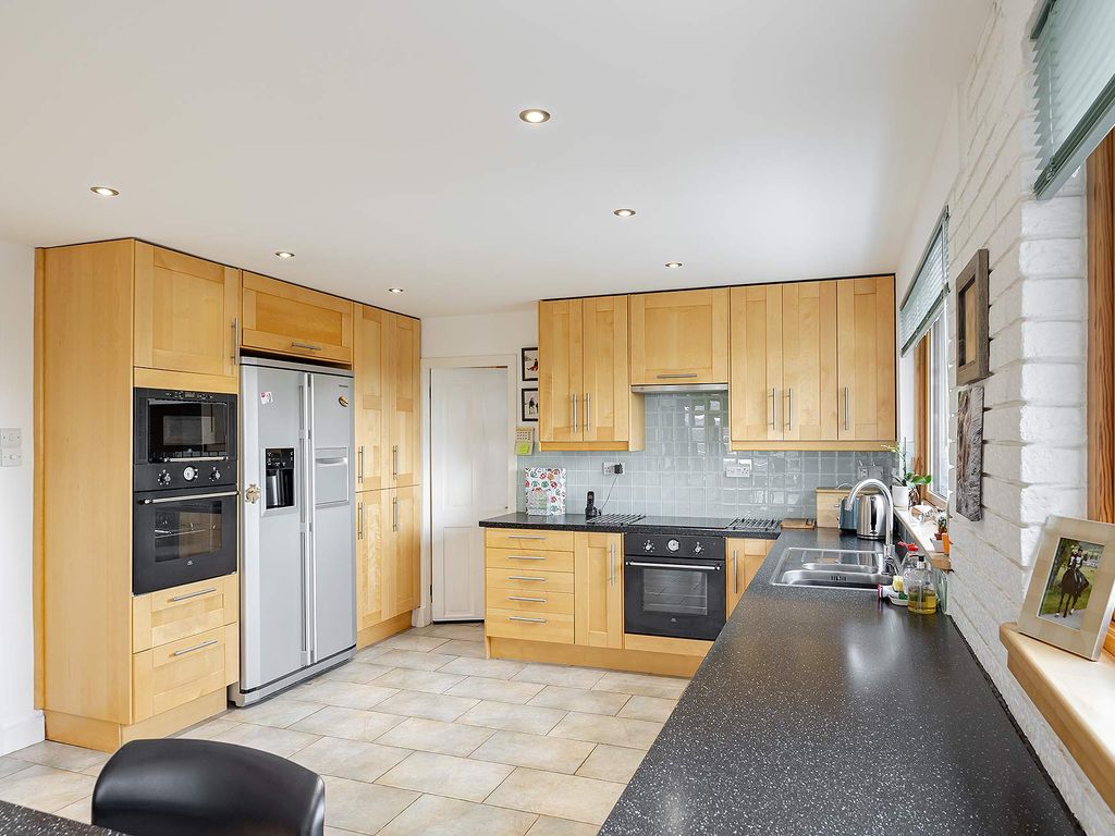 4 bed detached house for sale in Linlithgow EH49, £695,000