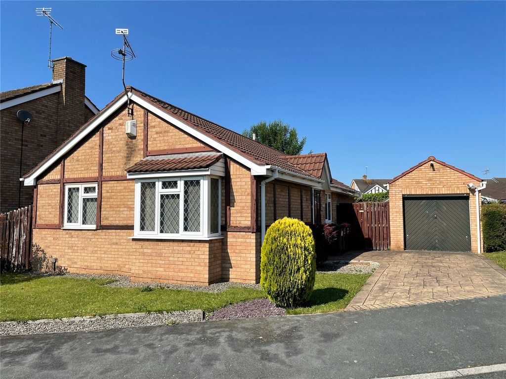 3 bed detached bungalow for sale in Sorrel Close, Huntington, Chester CH3, £234,500