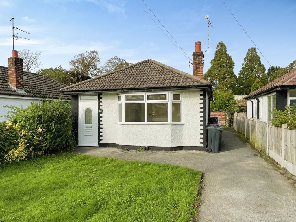 2 bed detached bungalow for sale in Oakfield Avenue, Upton, Chester, Cheshire CH2, £201,000