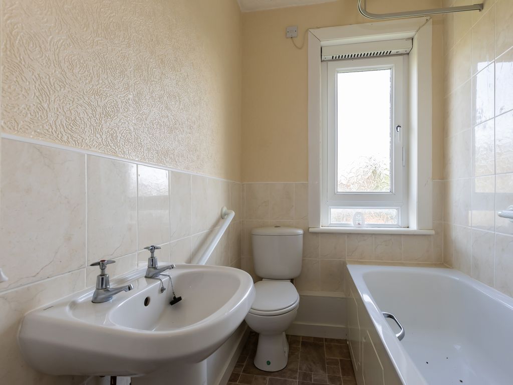 2 bed flat for sale in 29/2 Saughton Gardens, Edinburgh EH12, £160,000