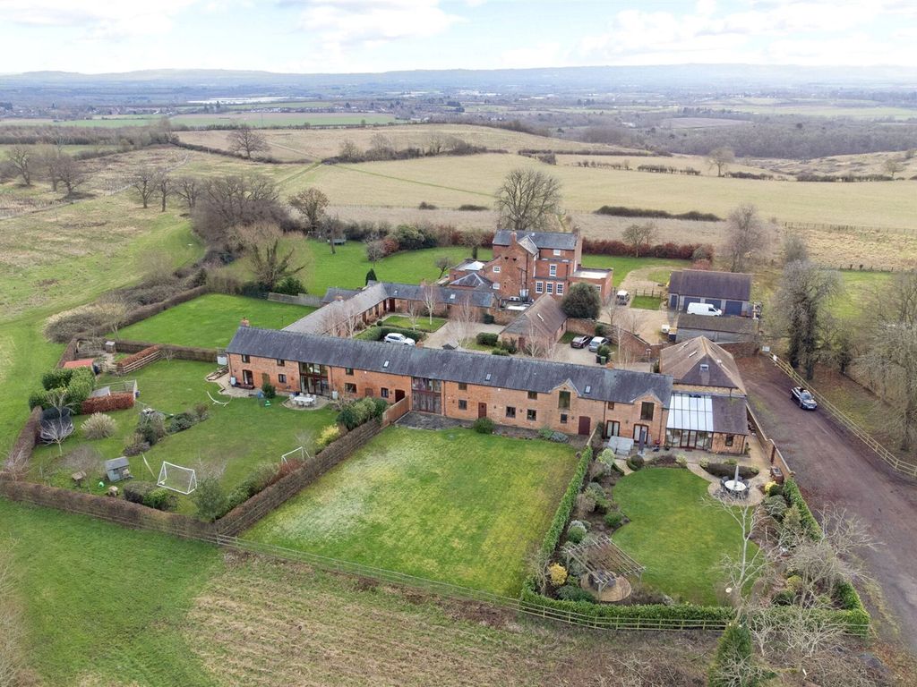 4 bed barn conversion for sale in Sheriffs Lench Barns, Sherrifs Lench, Worcestershire WR11, £825,000