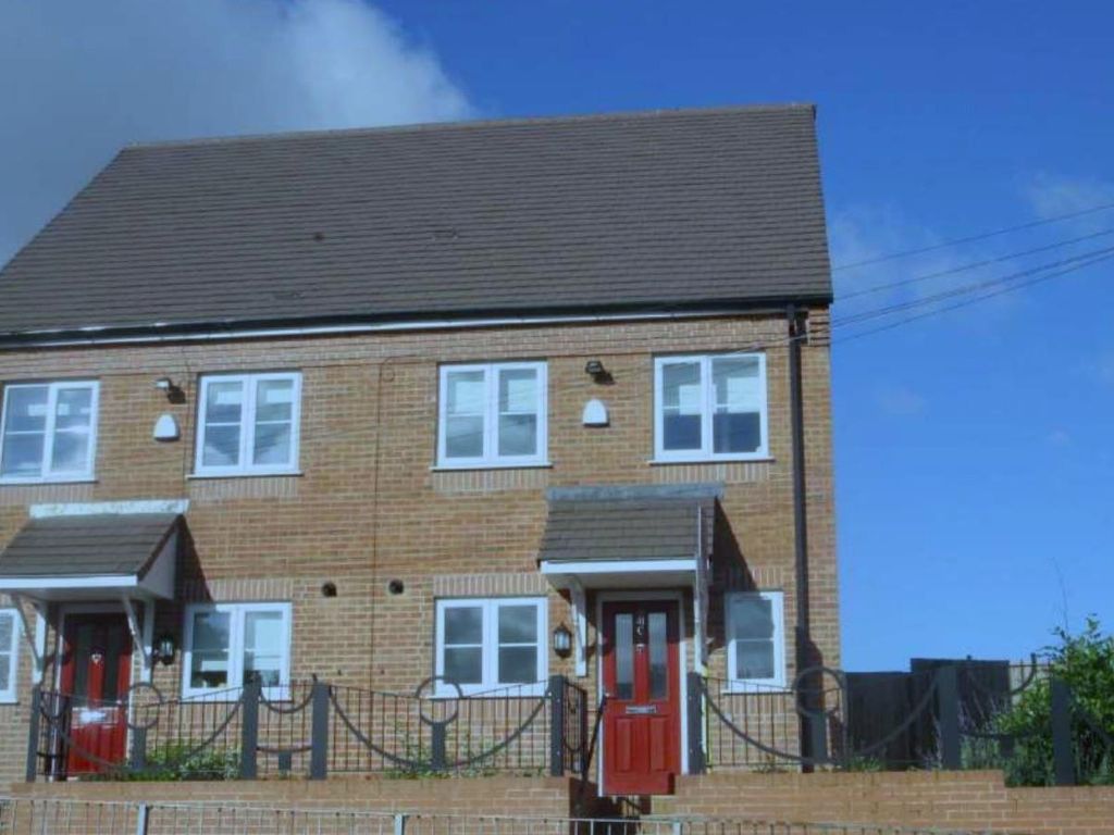 3 bed semi-detached house to rent in Audnam, Wordsley, Stourbridge DY8, £1,050 pcm