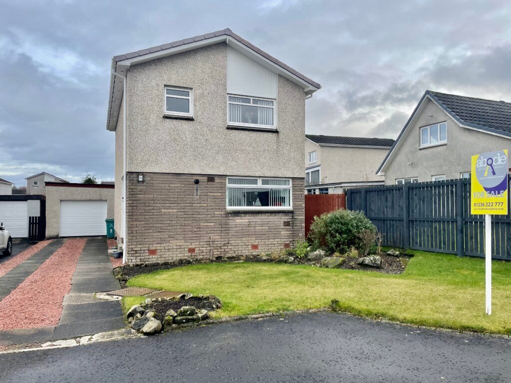 3 bed detached house for sale in Balmoral Ave, Glenmavis, Airdrie ML6, £189,999