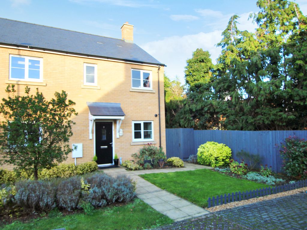 2 bed semi-detached house for sale in Jubilee Close, Blunham MK44, £150,000