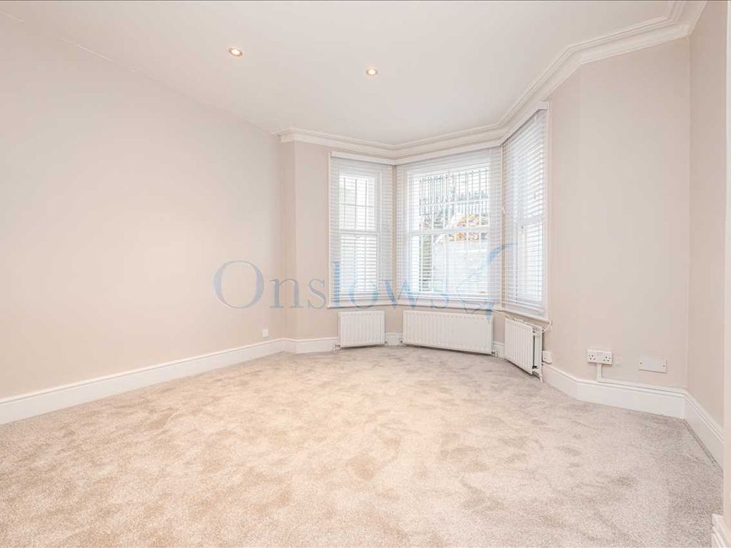 4 bed flat to rent in Philbeach Gardens, London SW5, £4,498 pcm