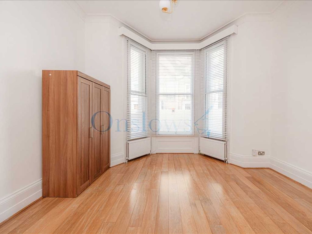 4 bed flat to rent in Philbeach Gardens, London SW5, £4,498 pcm