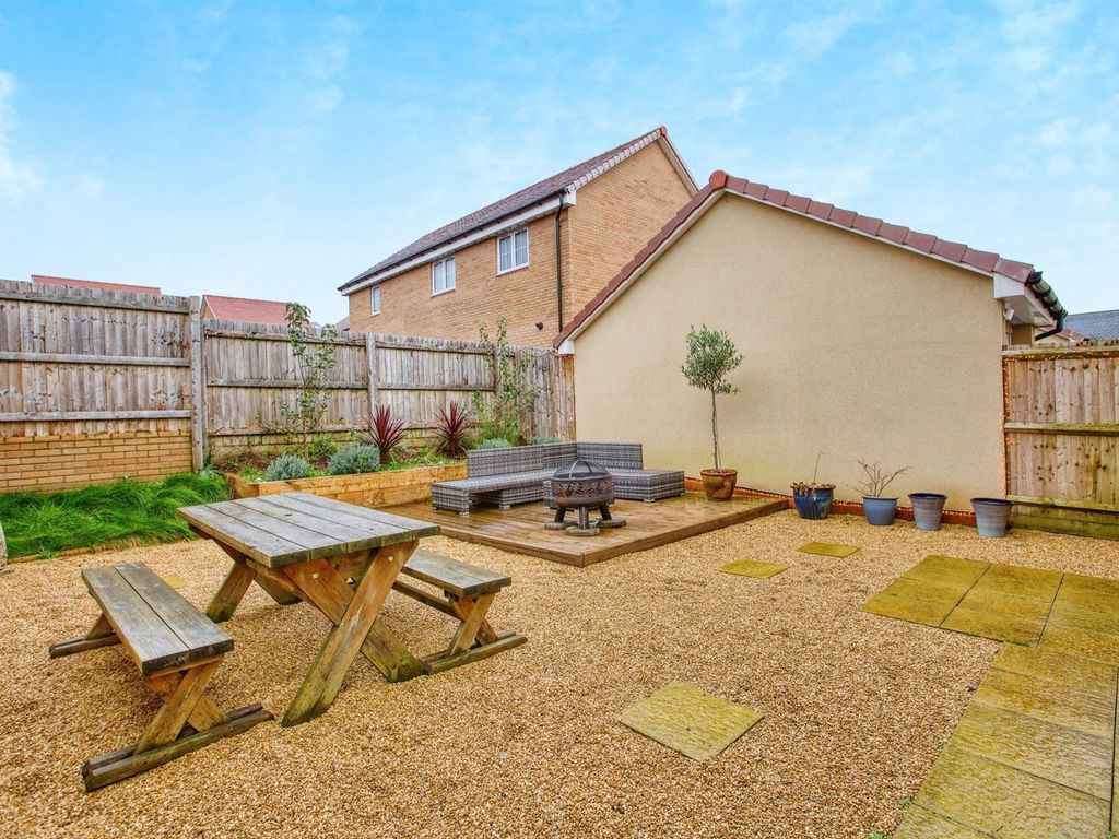 3 bed detached house for sale in Arthurs Point Drive, Wells BA5, £292,500