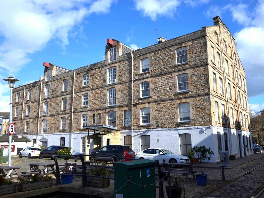 Office to let in Dock Place, Commercial Quay, Leith, Edinburgh EH6, £8,000 pa