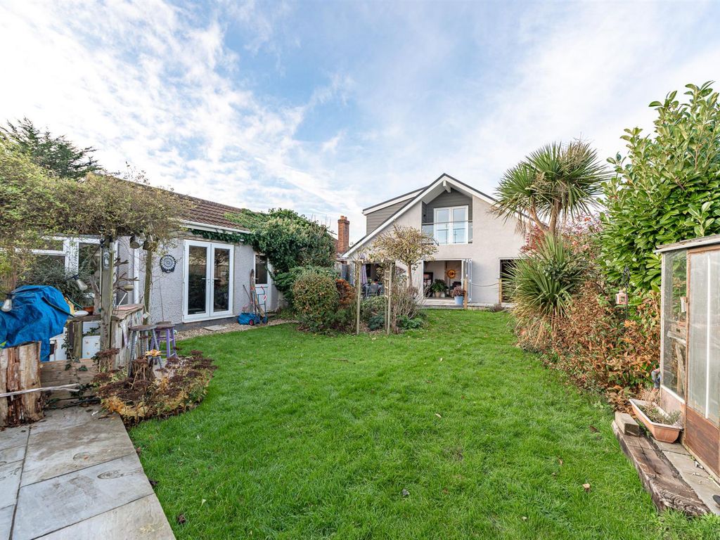 5 bed detached house for sale in Locking Road, Weston-Super-Mare BS22, £585,000