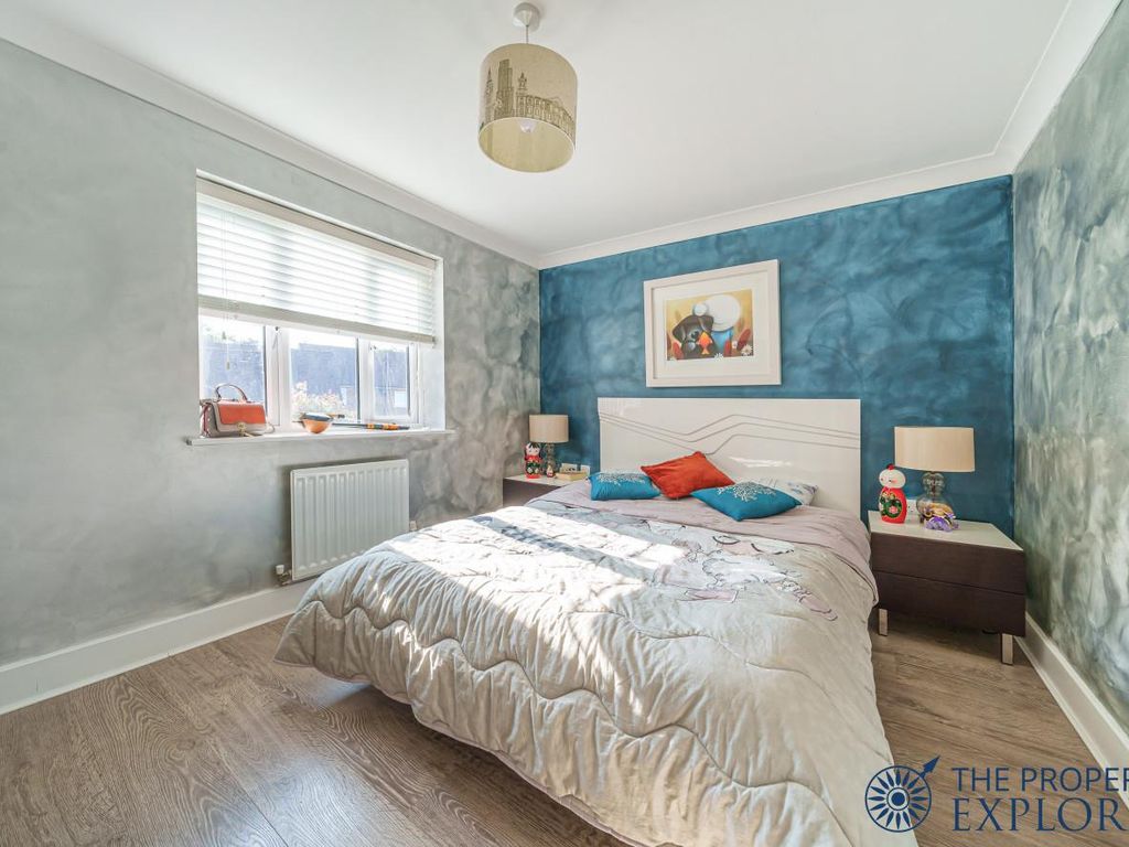 6 bed detached house for sale in Avington Way, Sherfield-On-Loddon, Hook RG27, £700,000