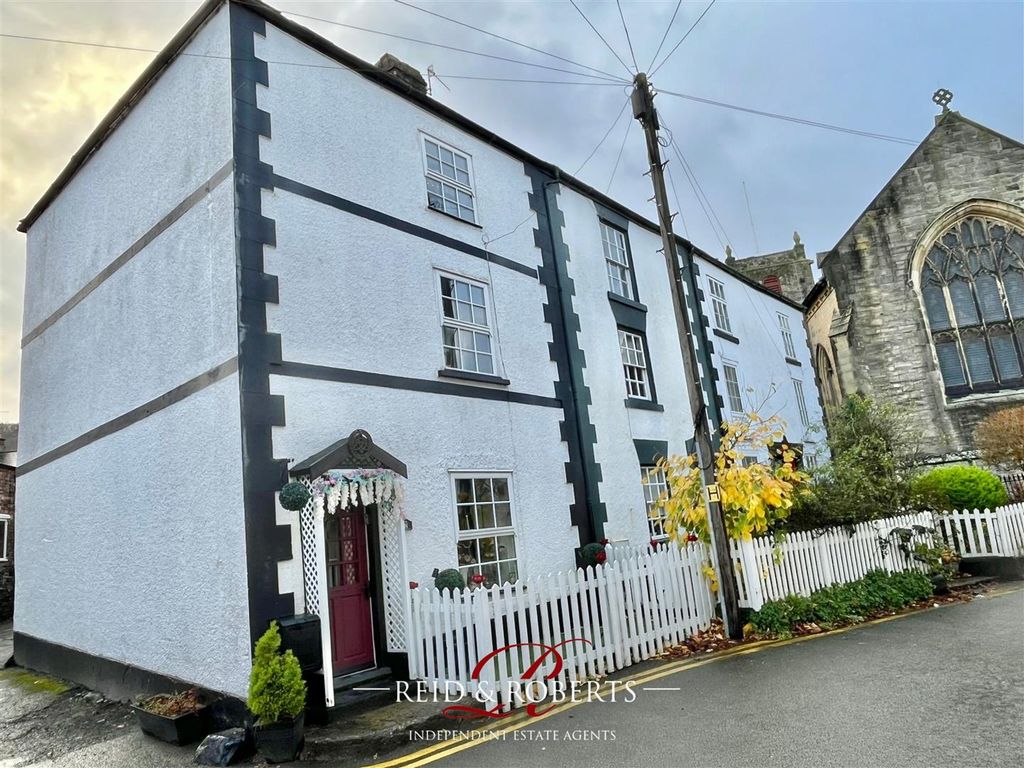 2 bed town house for sale in Church Street, Llangollen, Llangollen LL20, £185,000