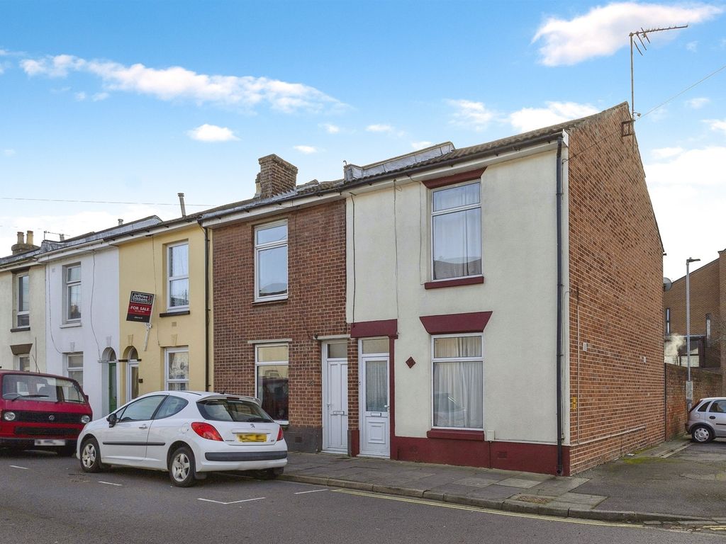 3 bed end terrace house for sale in Stanley Road, Portsmouth PO2, £235,000