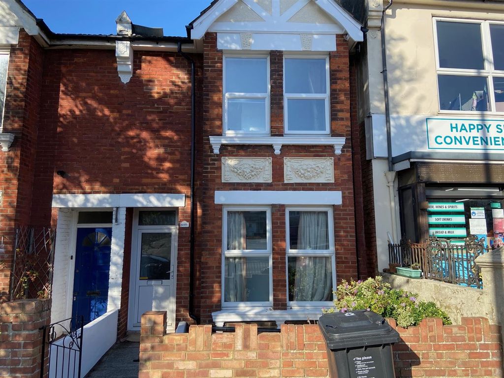 6 bed terraced house to rent in Elm Grove, Brighton BN2, £3,400 pcm