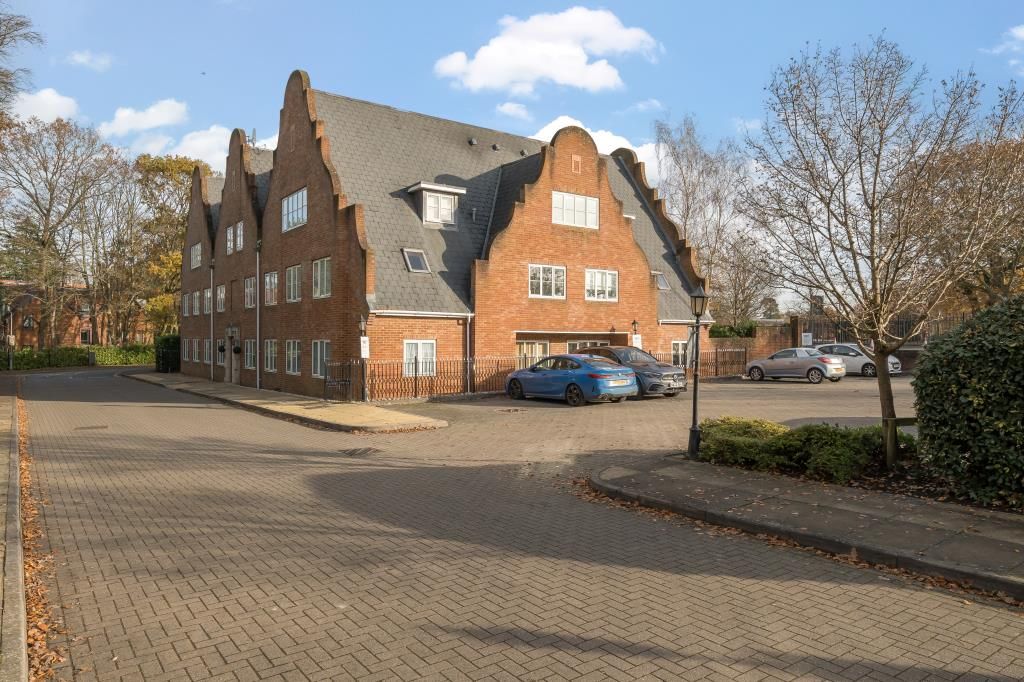 1 bed flat for sale in Ascot, Berkshire SL5, £220,000