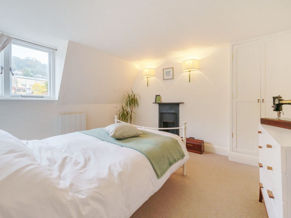 1 bed flat for sale in Walcot Terrace, Bath, Somerset BA1, £250,000