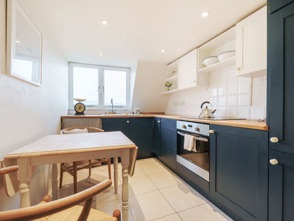 1 bed flat for sale in Walcot Terrace, Bath, Somerset BA1, £250,000