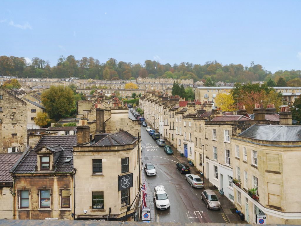 1 bed flat for sale in Walcot Terrace, Bath, Somerset BA1, £250,000