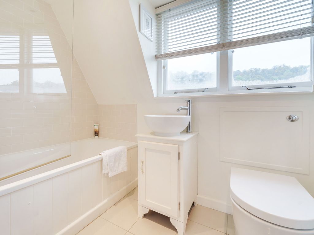 1 bed flat for sale in Walcot Terrace, Bath, Somerset BA1, £250,000