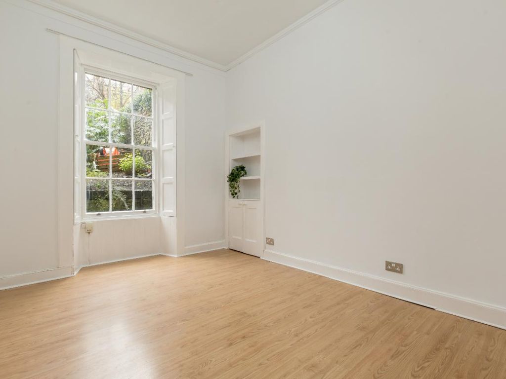 3 bed flat for sale in Cornwall Street, Edinburgh EH1, £430,000