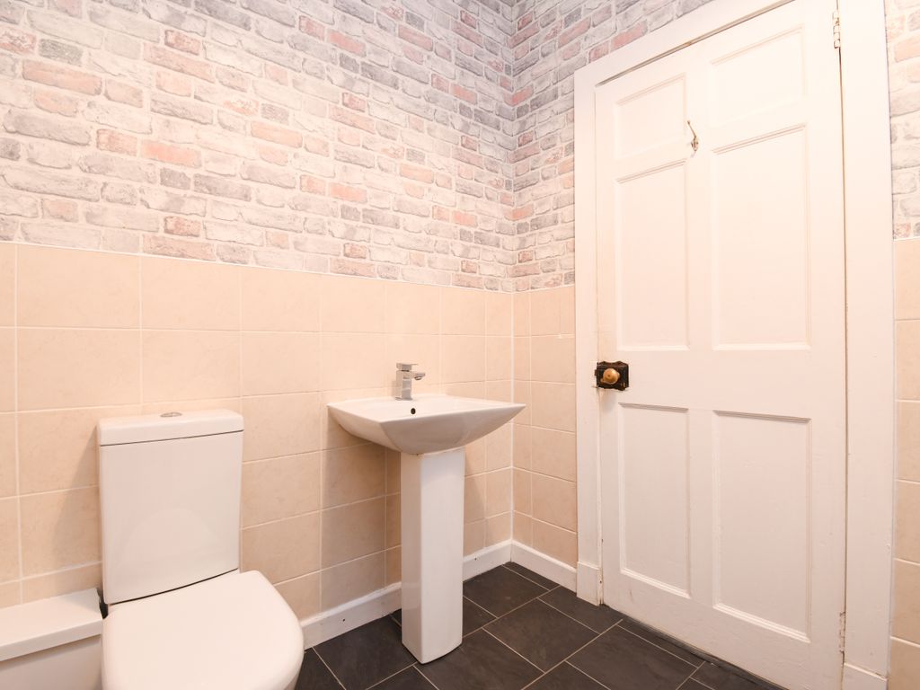 2 bed flat for sale in Wharf Street, Montrose DD10, £100,000