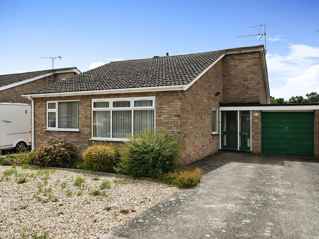3 bed detached bungalow for sale in Swallow Avenue, Skellingthorpe, Lincoln LN6, £175,000