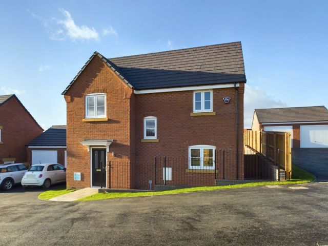 3 bed detached house for sale in Burnham Way, Long Buckby, Northampton NN6, £374,950