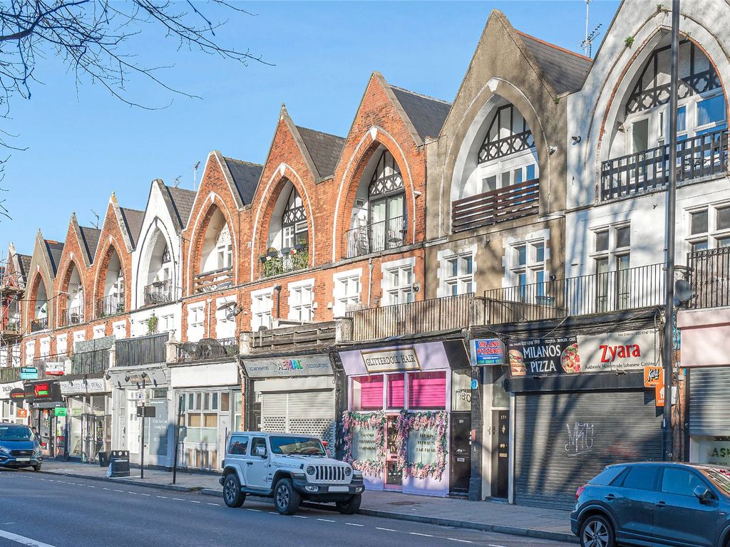 2 bed flat for sale in Archway Road, Highgate, Highgate N6, £595,000