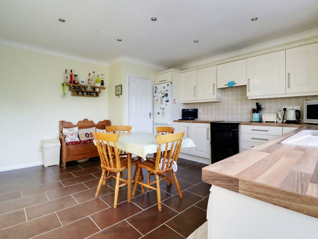 3 bed detached bungalow for sale in Ash Tree Drive, Haxey DN9, £285,000