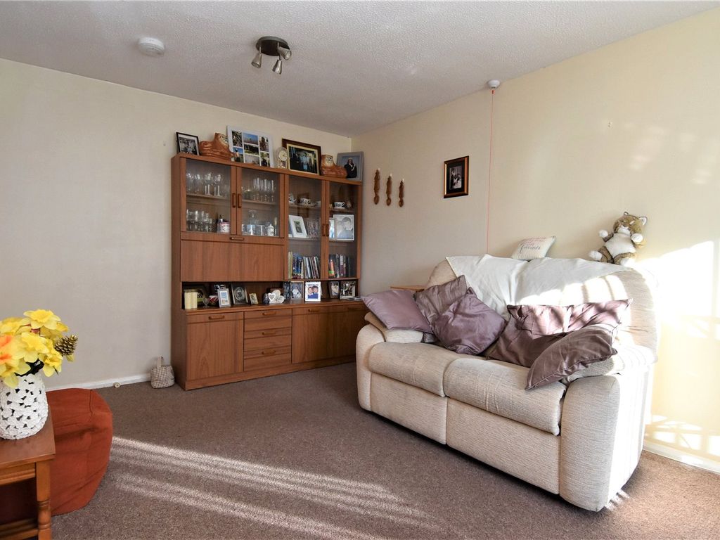 2 bed flat for sale in Northfield Road, Kings Norton, Birmingham B30, £85,000