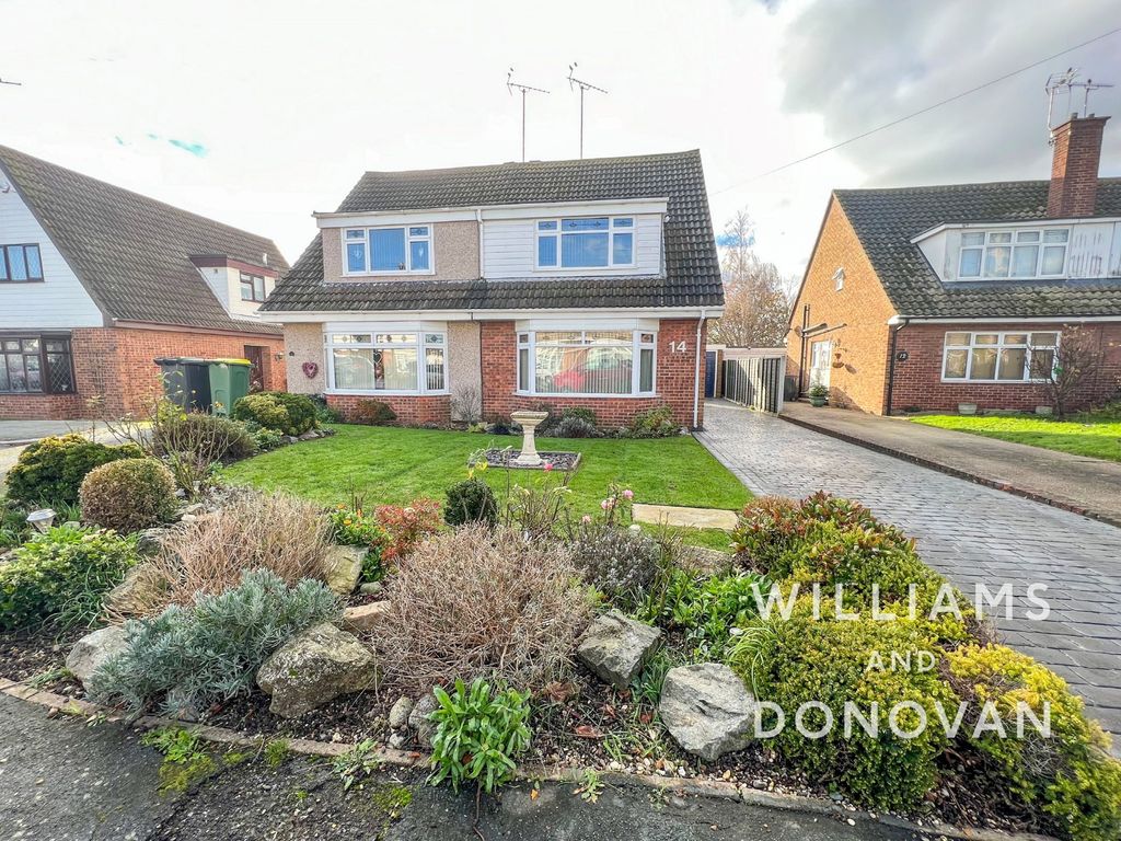 3 bed semi-detached house for sale in Marshalls, Ashingdon, Rochford SS4, £375,000