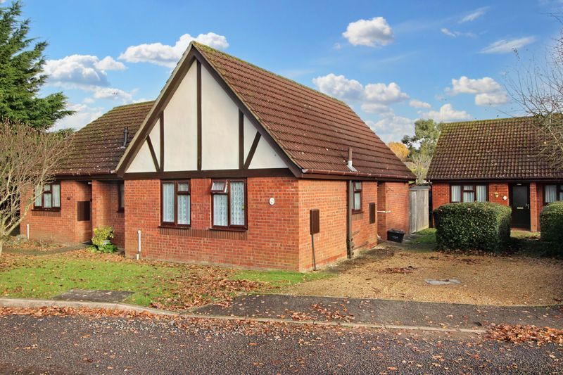 2 bed semi-detached bungalow for sale in Holmer Place, Holmer Green, High Wycombe HP15, £340,000