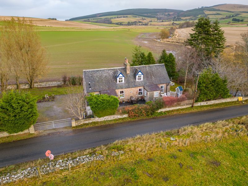 3 bed cottage for sale in Kennethmont, Huntly AB54, £295,000