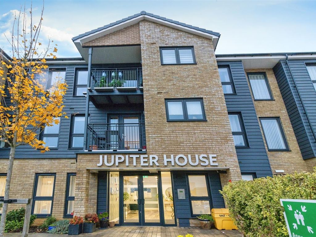 1 bed flat for sale in Hindhead Knoll, Walnut Tree, Milton Keynes MK7, £285,000