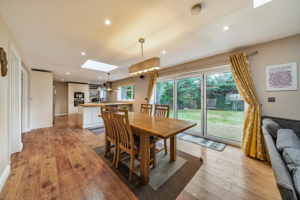 5 bed detached house for sale in Maidenhead, Berkshire SL6, £1,000,000