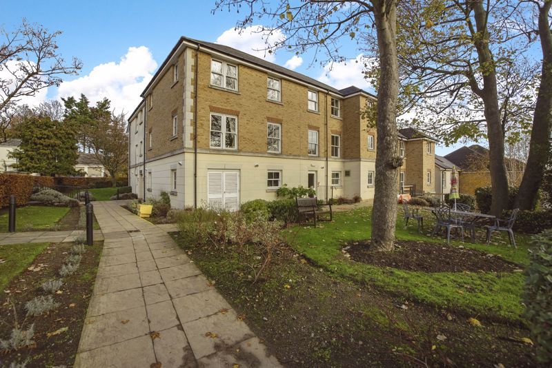 1 bed flat for sale in Nelson Court, Gravesend DA12, £110,000