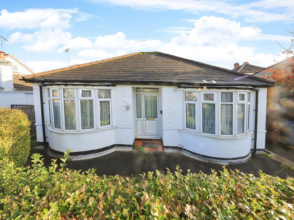 2 bed detached bungalow for sale in Hadley Road, Bilston WV14, £180,000