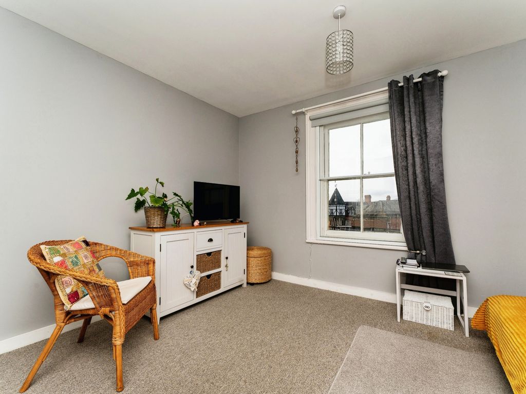 1 bed flat for sale in Temple Street, Llandrindod Wells LD1, £66,000