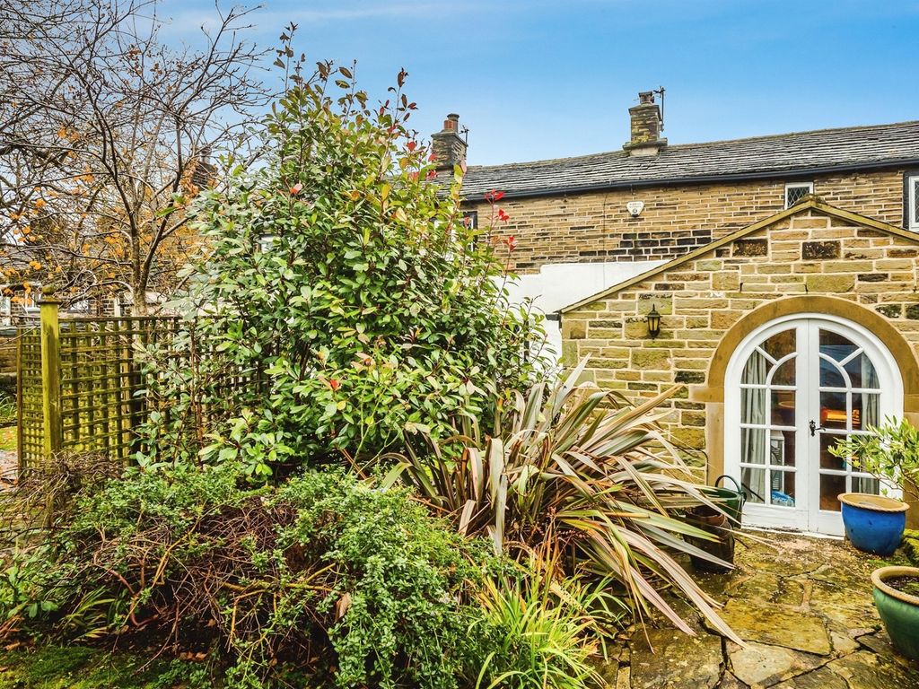 3 bed terraced house for sale in Warley Town Lane, Warley, Halifax HX2, £325,000