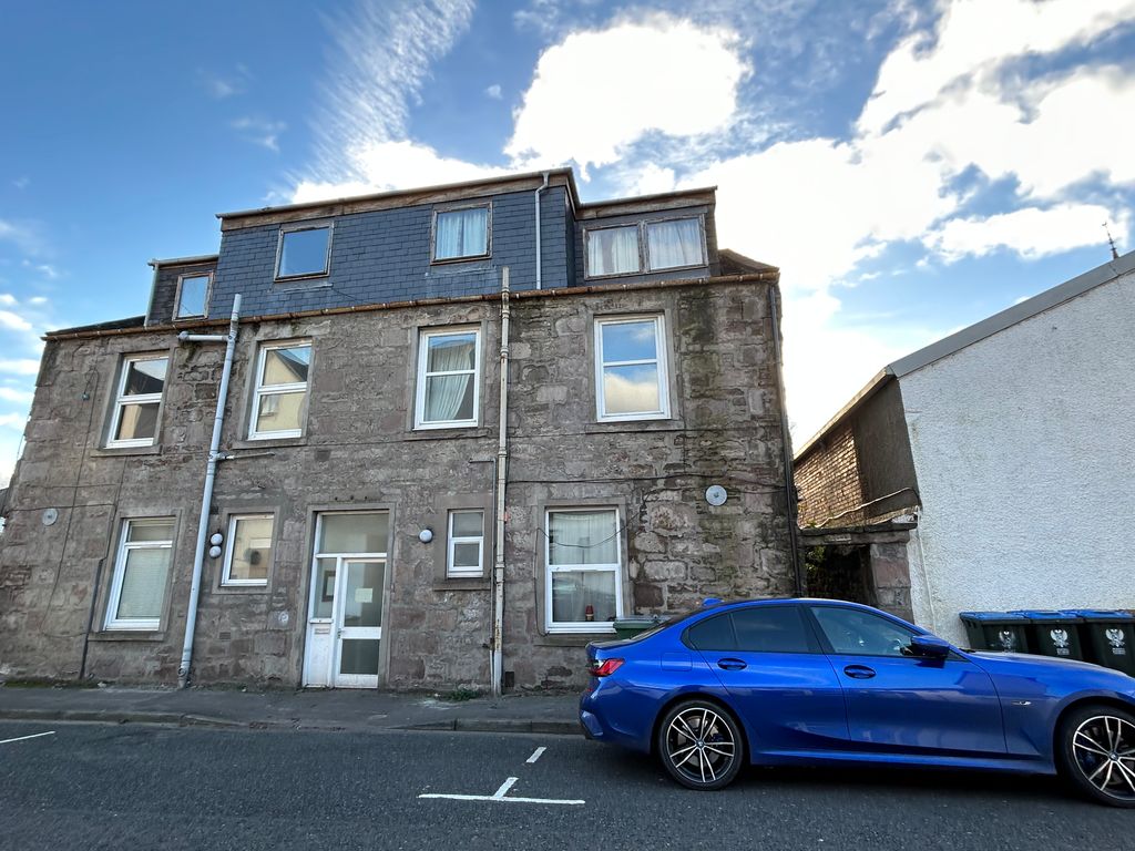 2 bed flat for sale in South William Street, Perth PH2, £70,000