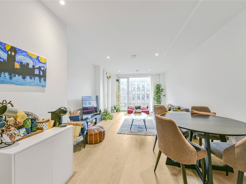 1 bed flat for sale in Cynthia Street, London N1, £800,000