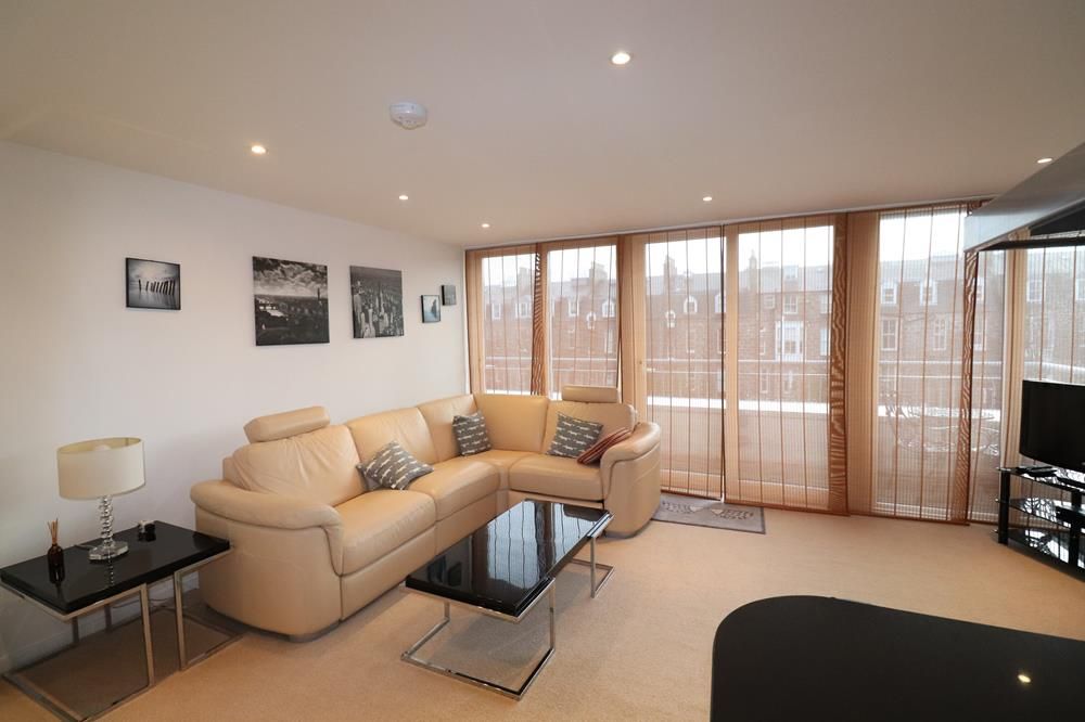 2 bed penthouse to rent in Dempsey Court, Queen
