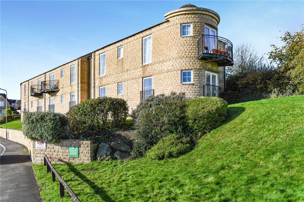 2 bed flat for sale in Agincourt Drive, Bingley, West Yorkshire BD16, £150,000