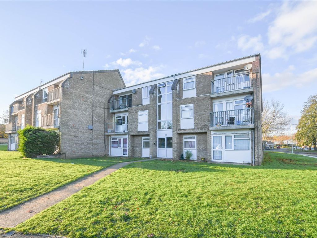 1 bed flat for sale in Lester Piggott Way, Newmarket CB8, £145,000