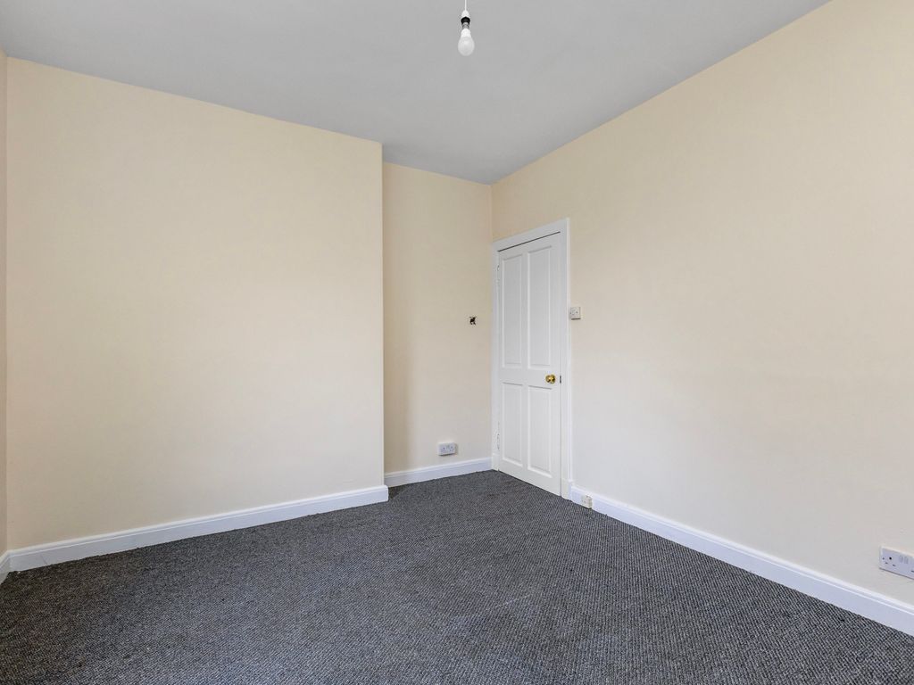 3 bed flat for sale in 2 The Quadrant, Penicuik EH26, £150,000