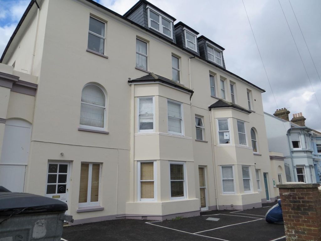 1 bed flat to rent in Richmond Road, Brighton BN2, £1,250 pcm