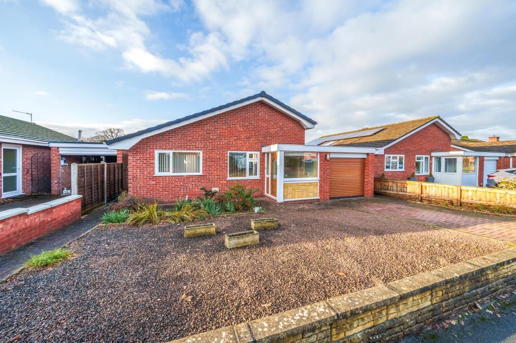 2 bed detached bungalow for sale in Kings Acre, Hereford HR4, £340,000