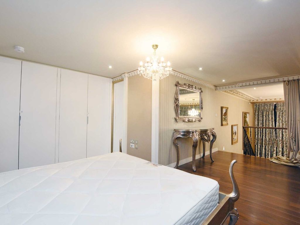 2 bed flat for sale in Lancaster Gate, Lancaster Gate, London W2, £2,700,000