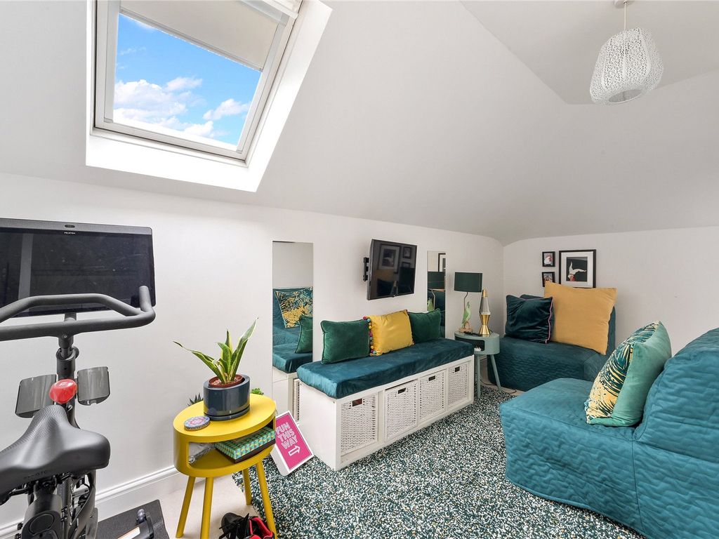6 bed detached house for sale in Carshalton Park Road, Carshalton SM5, £1,100,000